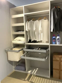 Armadio con cabina armadio modello Nidi scontato del 58%