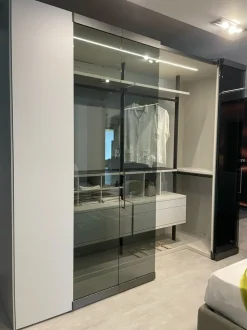 Armadio con cabina armadio modello Camerino caccaro scontato del 25%