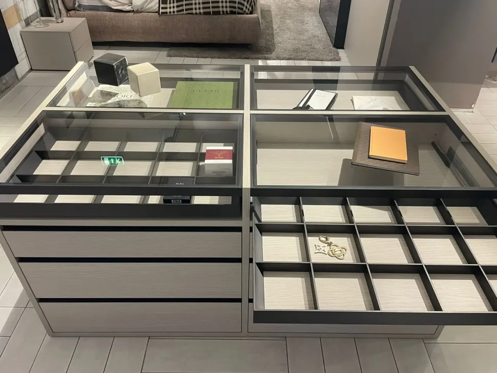 Armadio con cabina armadio moderno Virgo Mercantini a prezzo scontato