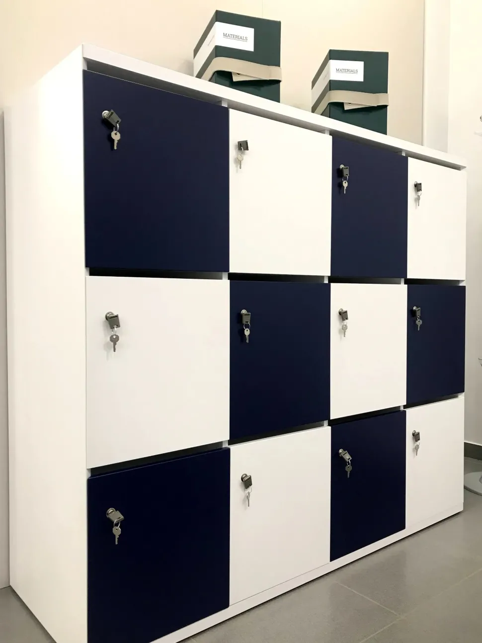 Armadio da ufficio modello Contenitore lockers Estel in OFFERTA OUTLET