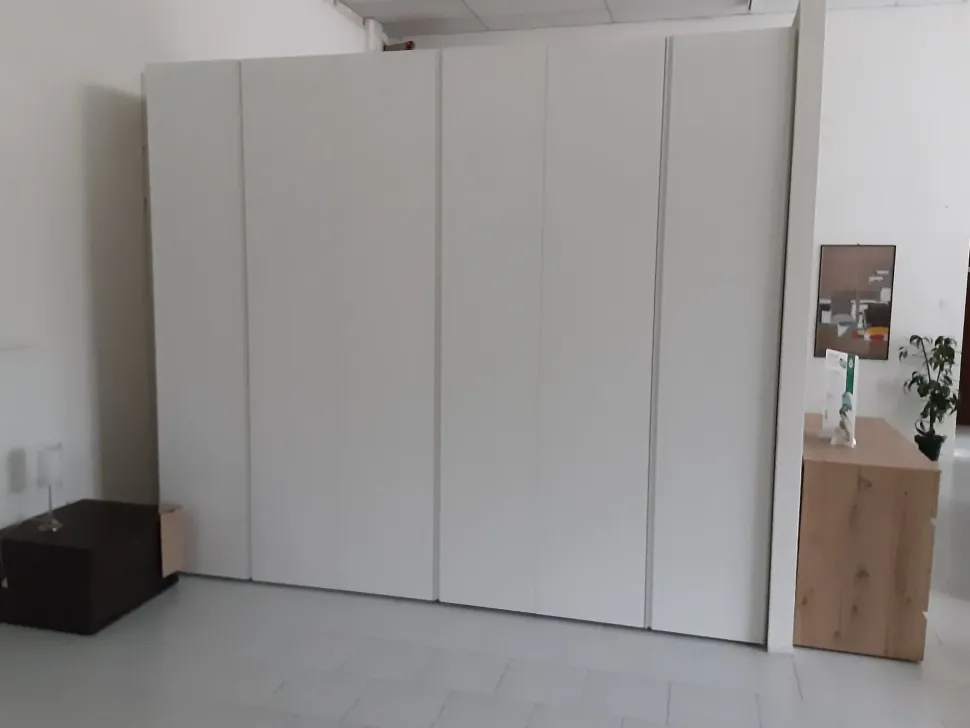 Armadio design Text Lema con uno sconto imperdibile