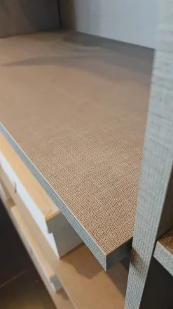 Armadio di Adok modello Ta tac in laminato materico con sconto -40%