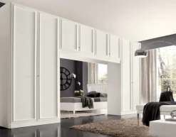 Armadio di Benedetti modello Vele in laccato opaco con sconto -50%