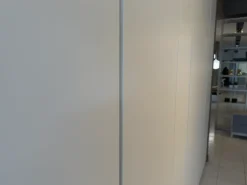 Armadio di Caccaro modello Graphic in laccato opaco con sconto -30%