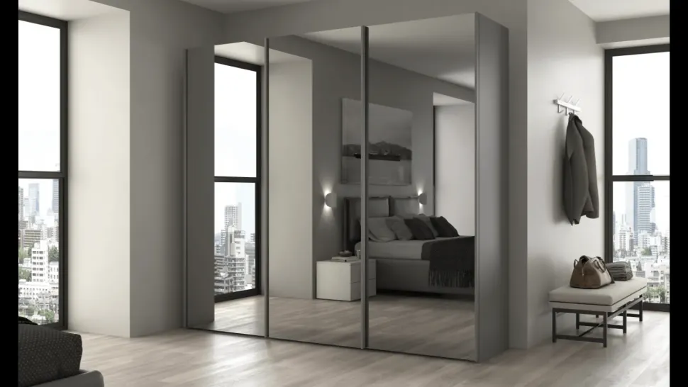 Armadio di Gierre mobili modello Armadio a 3 ante scorrevoli con specchi fumè in promo-sconto del 50% in laminato opaco con sconto -46%