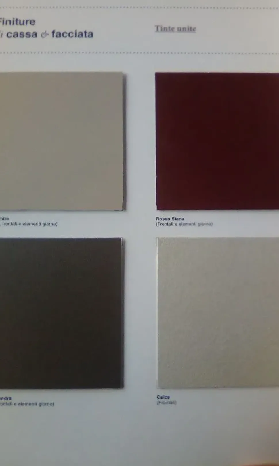 Armadio di Gierre mobili modello Armadio a 3 ante scorrevoli con specchi fumè in promo-sconto del 50% in laminato opaco con sconto -46%