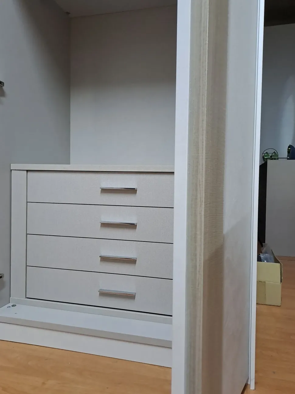 Armadio Format S75 a otto ante a prezzo Outlet