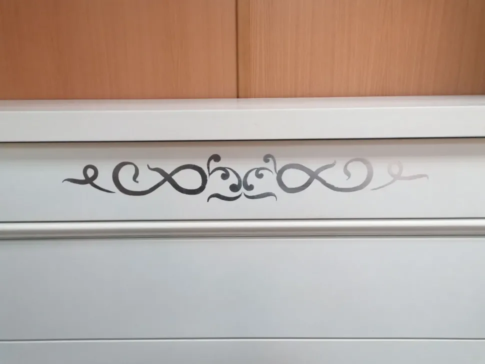 Armadio in laccato opaco Lorenzo a marchio Benedetti scontato -46%