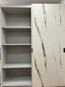 Armadio in laminato materico Tenerè a marchio Orme scontato -32%