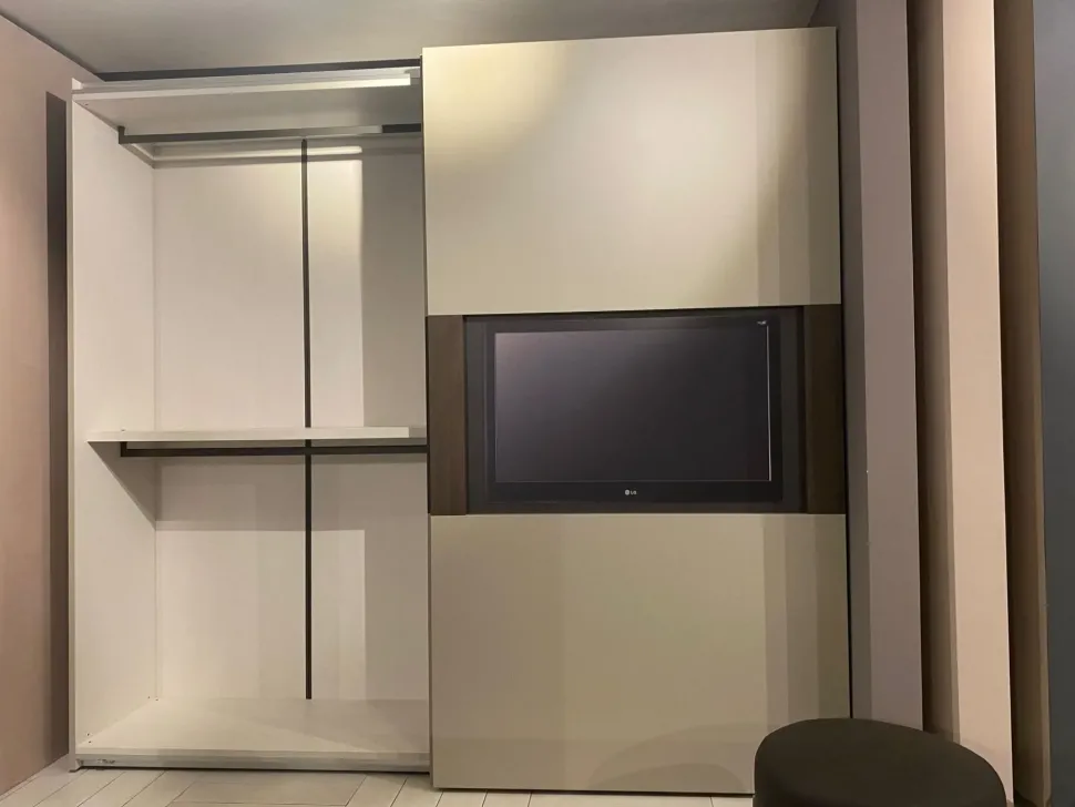 Armadio in laminato opaco Brunale a marchio Mercantini scontato -40%