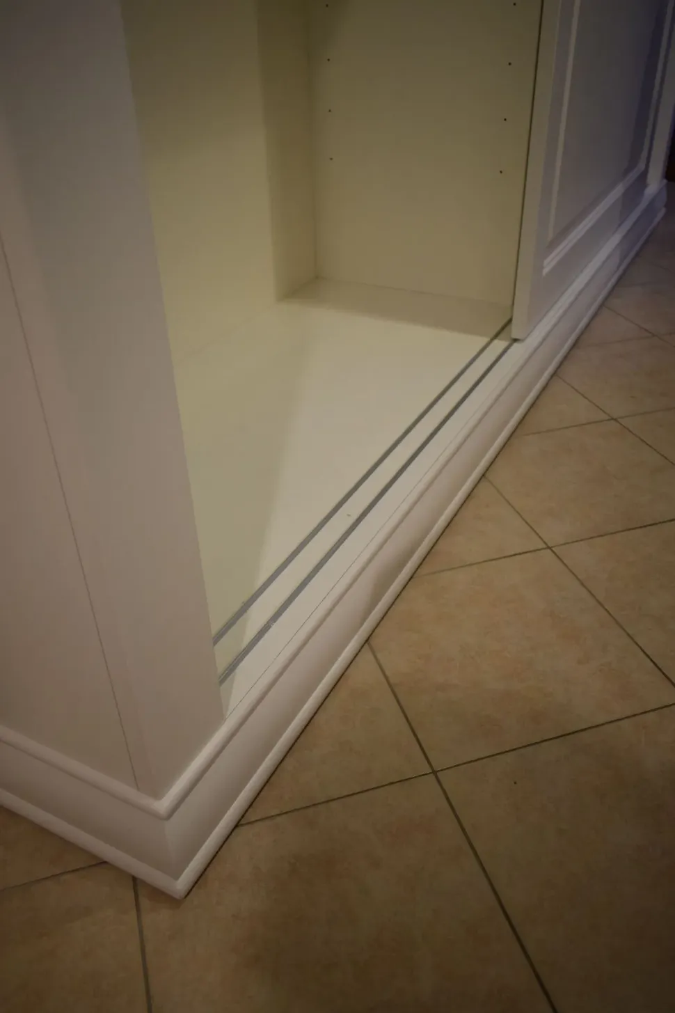 Armadio in legno Armadio quadrifoglio a marchio Collezione esclusiva scontato -40%