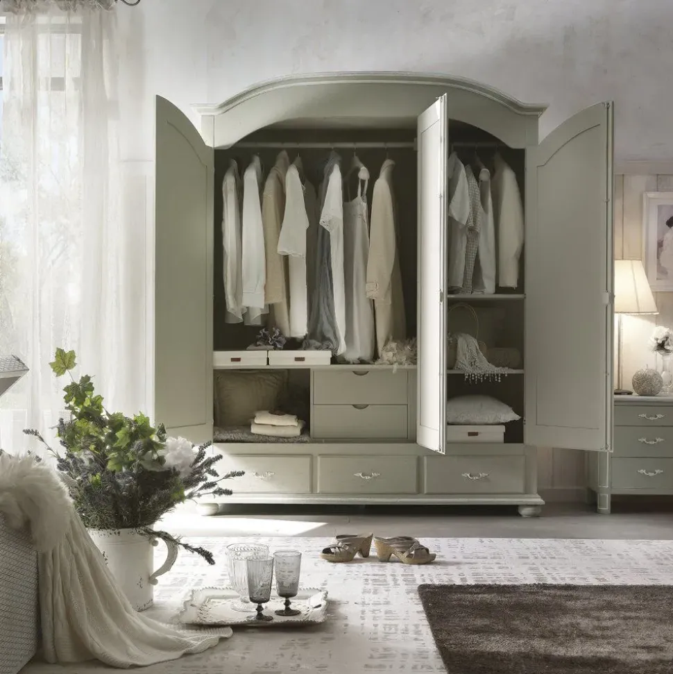 Armadio in legno Armadio due porte a marchio Collezione esclusiva scontato -40%