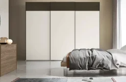 Armadio Logic realizzato in laminato opaco di Marka scontato -25%