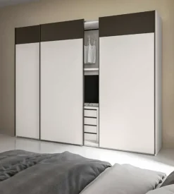 Armadio Logic realizzato in laminato opaco di Marka scontato -25%