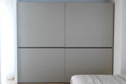 Armadio modello Horizontal di Sangiacomo in laccato opaco