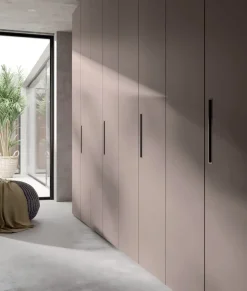 Armadio moderno Armadio battente anta split Mottes selection PREZZI OUTLET