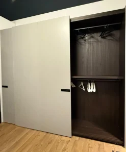 Armadio moderno Armadio scorrevole icona Pianca con uno sconto imperdibile