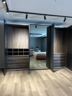 Armadio moderno Breccia Sangiacomo con un ribasso imperdibile