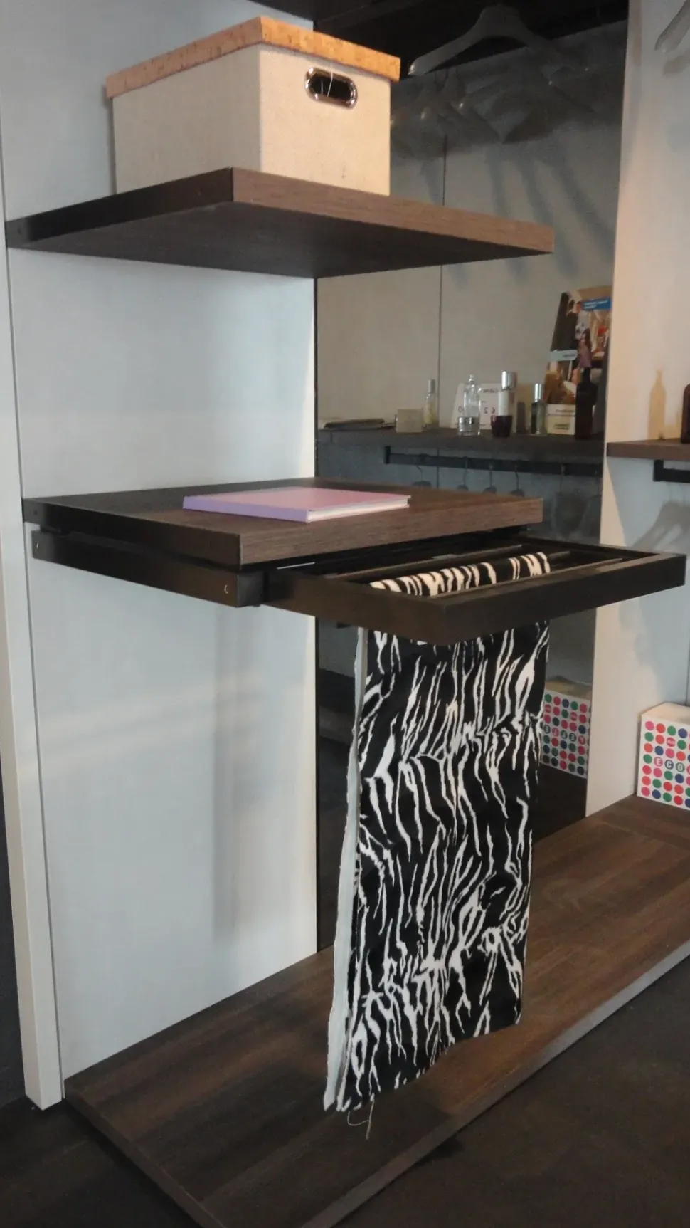 Armadio moderno Mega cab Sangiacomo con un ribasso del 52%