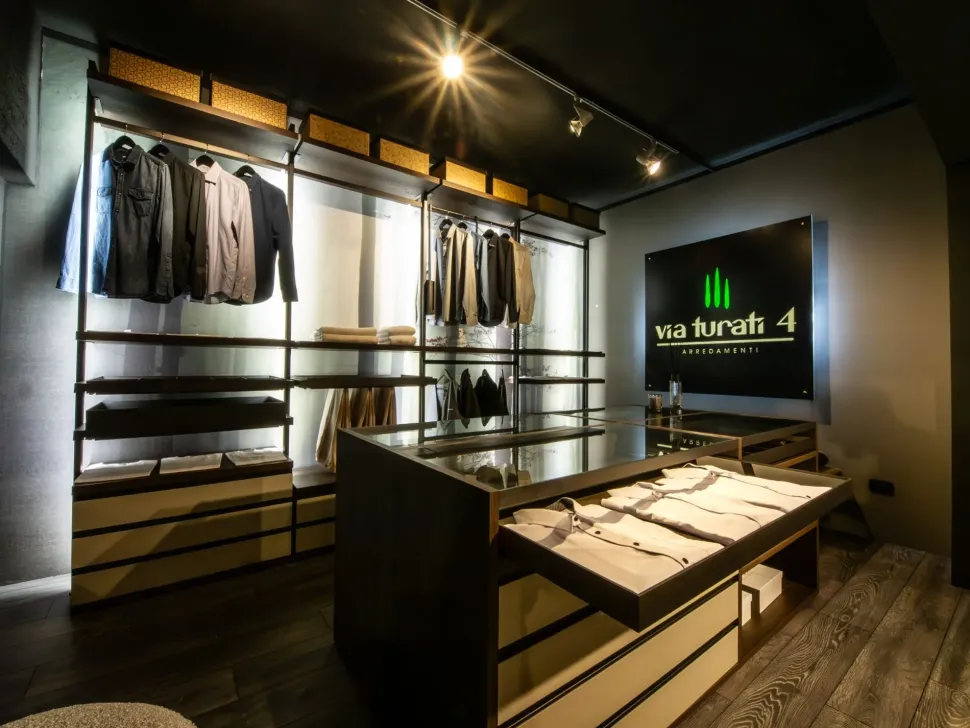 Armadio moderno Omnia virgo Moretti compact con uno sconto imperdibile