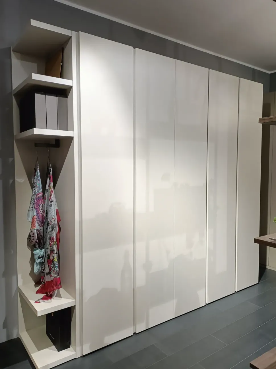 Armadio Nastro Pianca a cinque ante a prezzo scontato