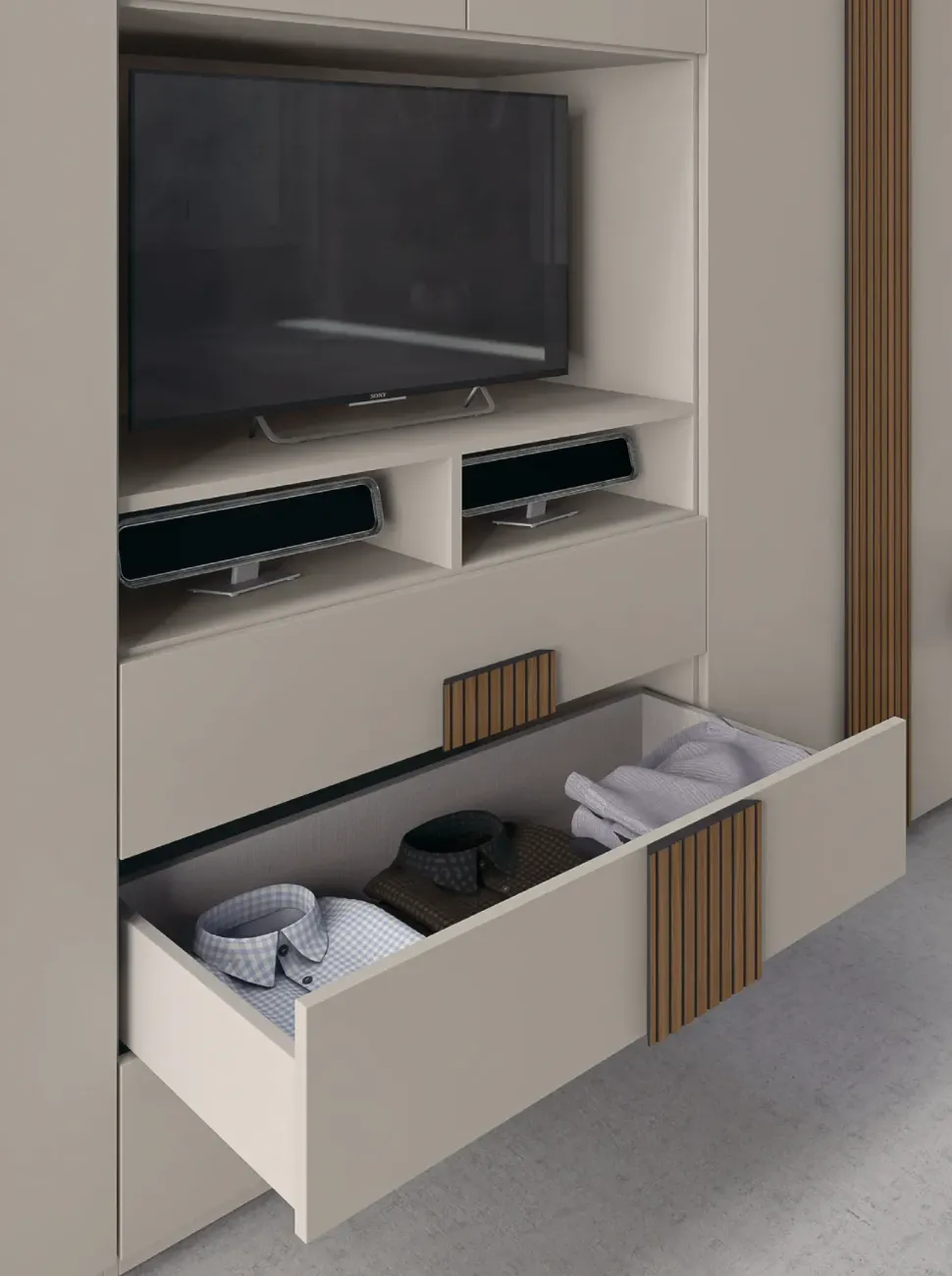 Armadio Riga tv Collezione esclusiva a sei ante a prezzo Outlet