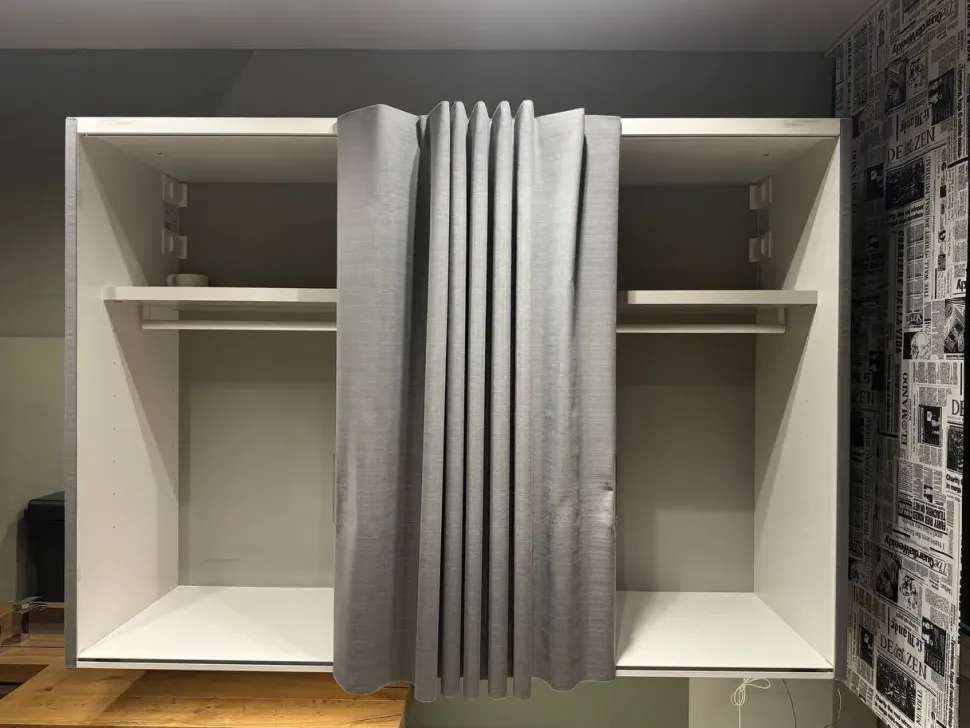 Armadio scontato 40% modello Et voila' di Lago