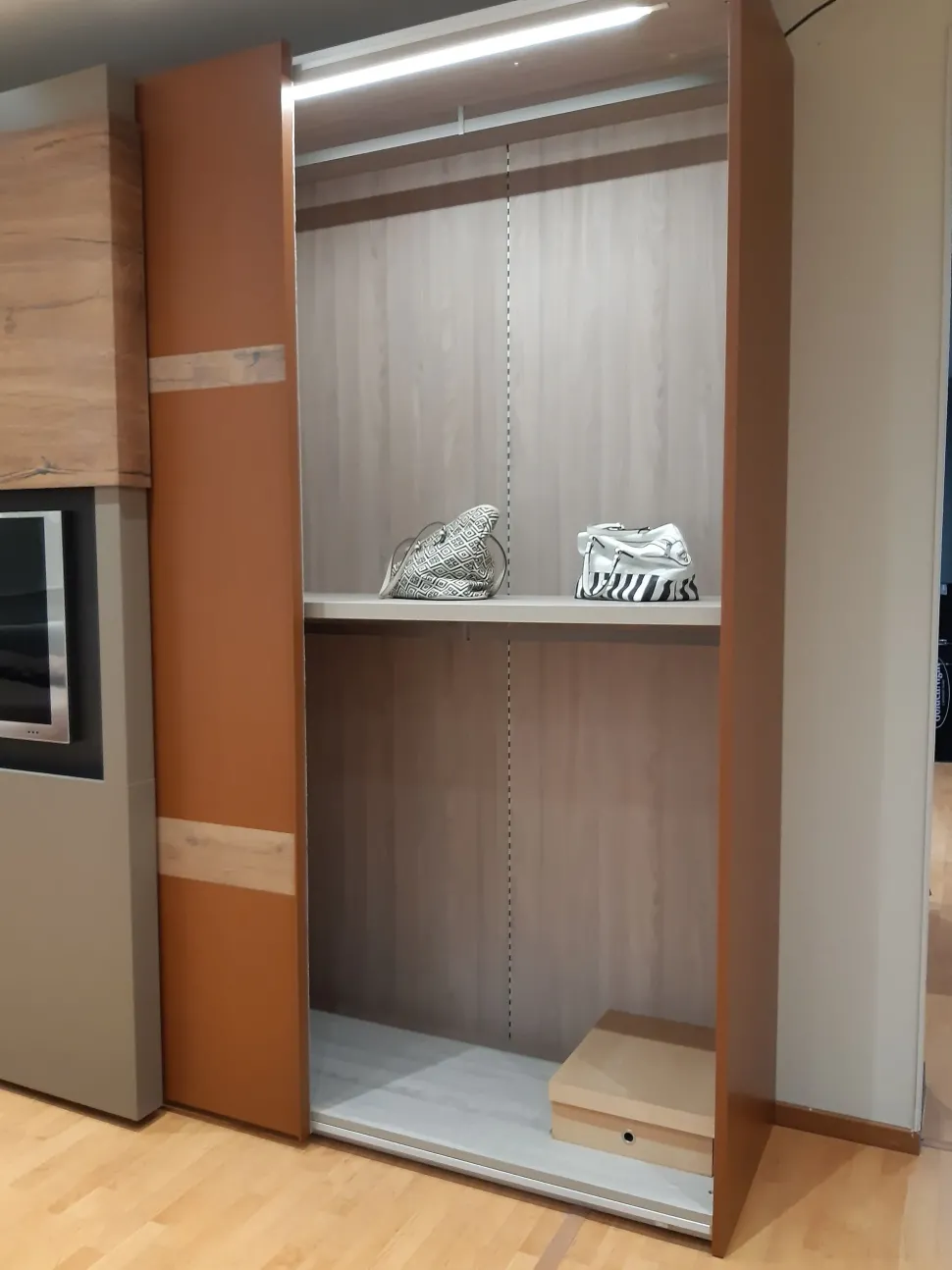 Armadio scontato 62% modello Sipario di Fimar