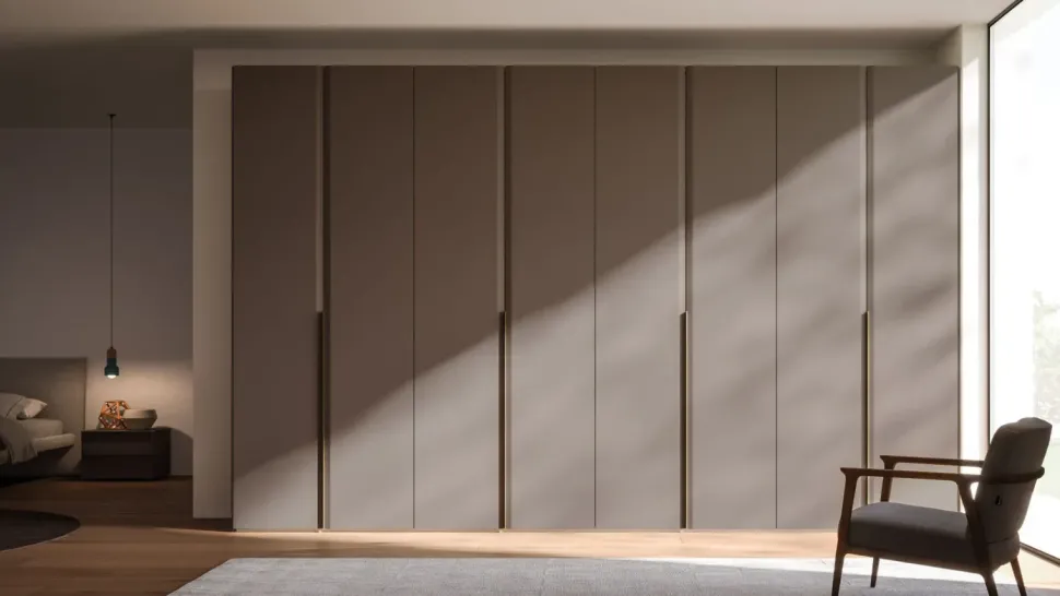 Armadio scontato 40% modello Armadio battente con anta saponetta di Orme