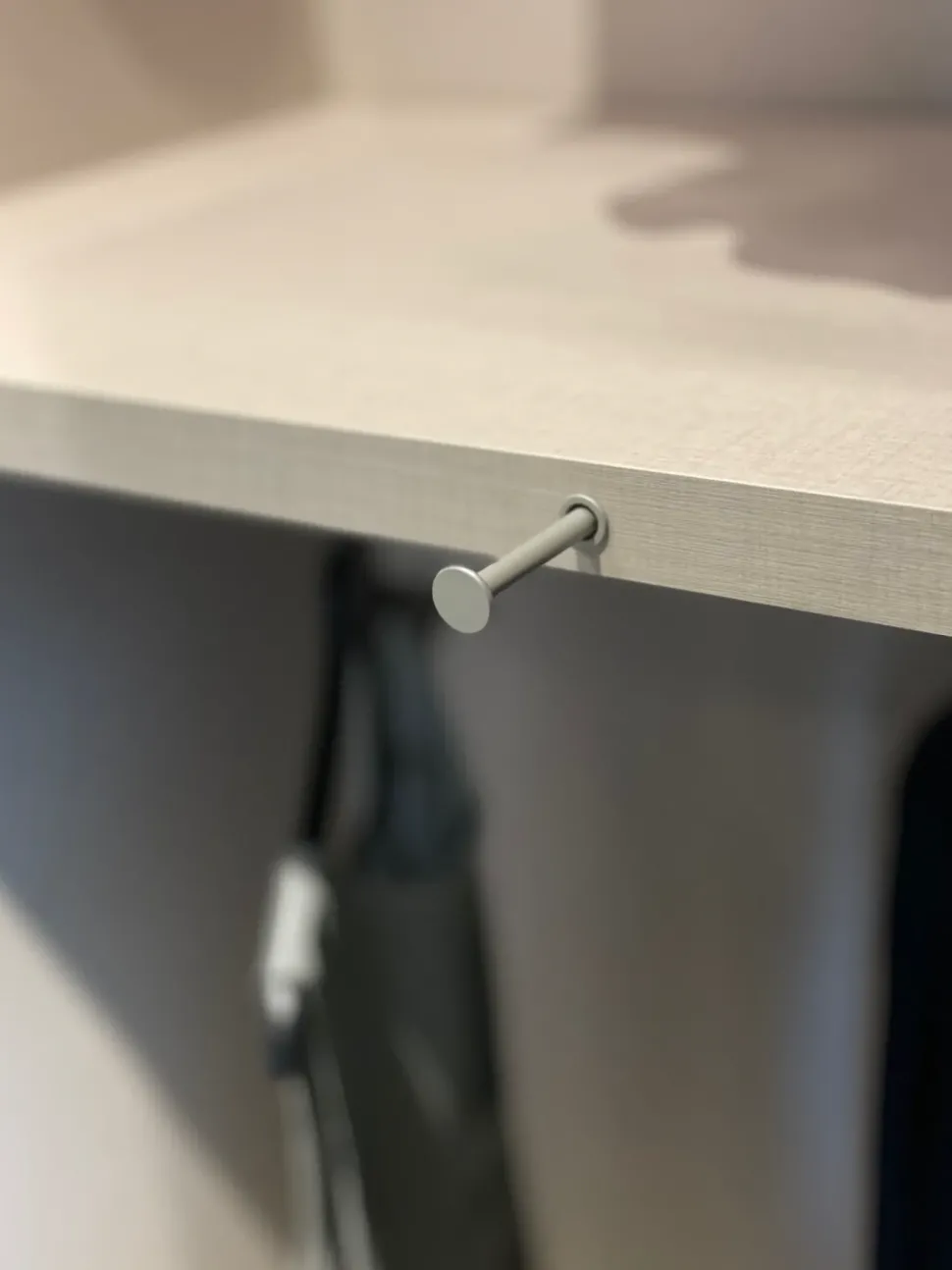 Armadio Text realizzato in laccato opaco di Lema scontato -40%