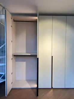 Armadio Tratto realizzato in laccato opaco di Sangiacomo scontato -35%