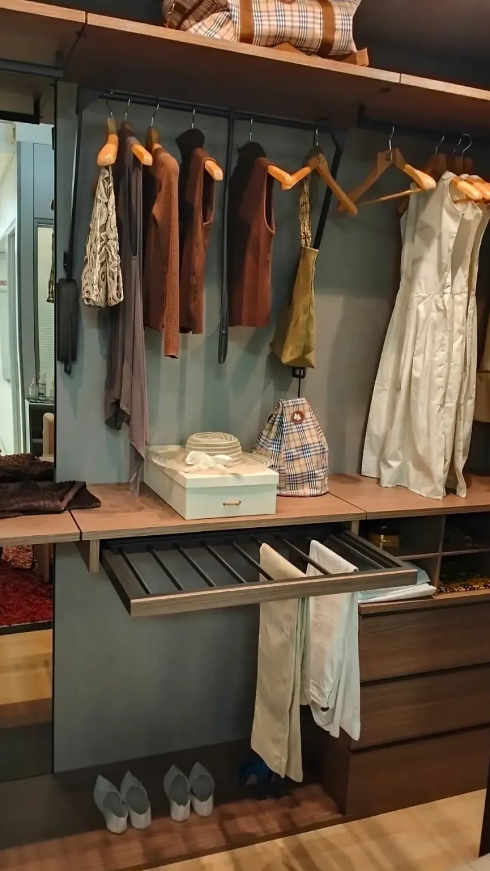 Armadio Up and down di Adok A PREZZO SCONTATO 43%