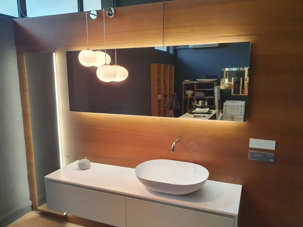 Arreda il tuo bagno con il mobile Falper e lo specchio in offerta! Affrettati!