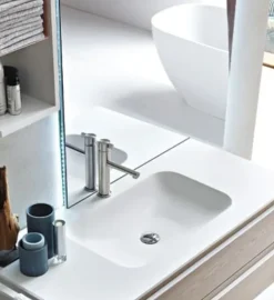 Arreda il tuo bagno con l'elegante Arcom E.ly in offerta outlet.