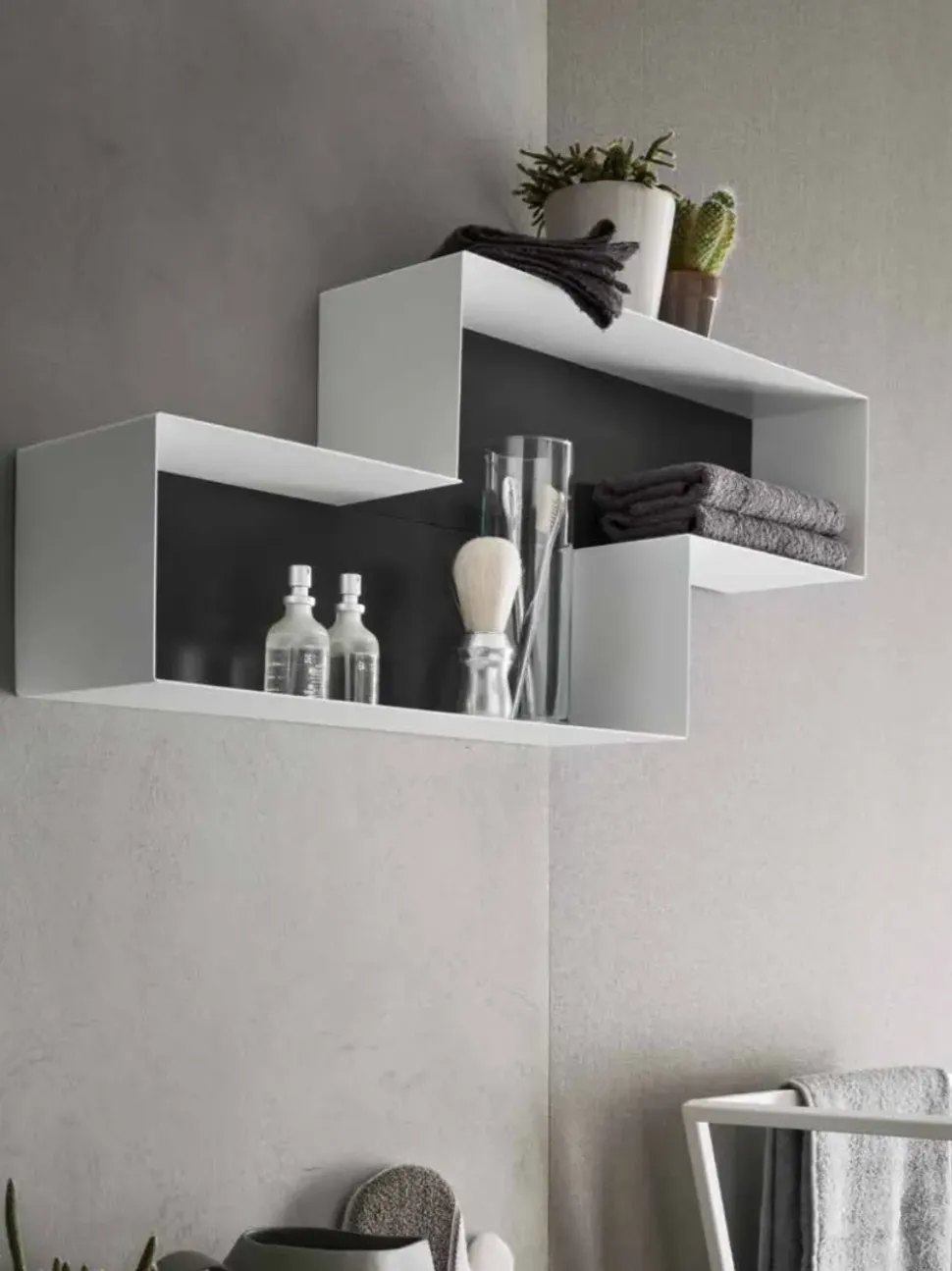 Arreda il tuo bagno con l'elegante Arcom E.ly in offerta outlet.