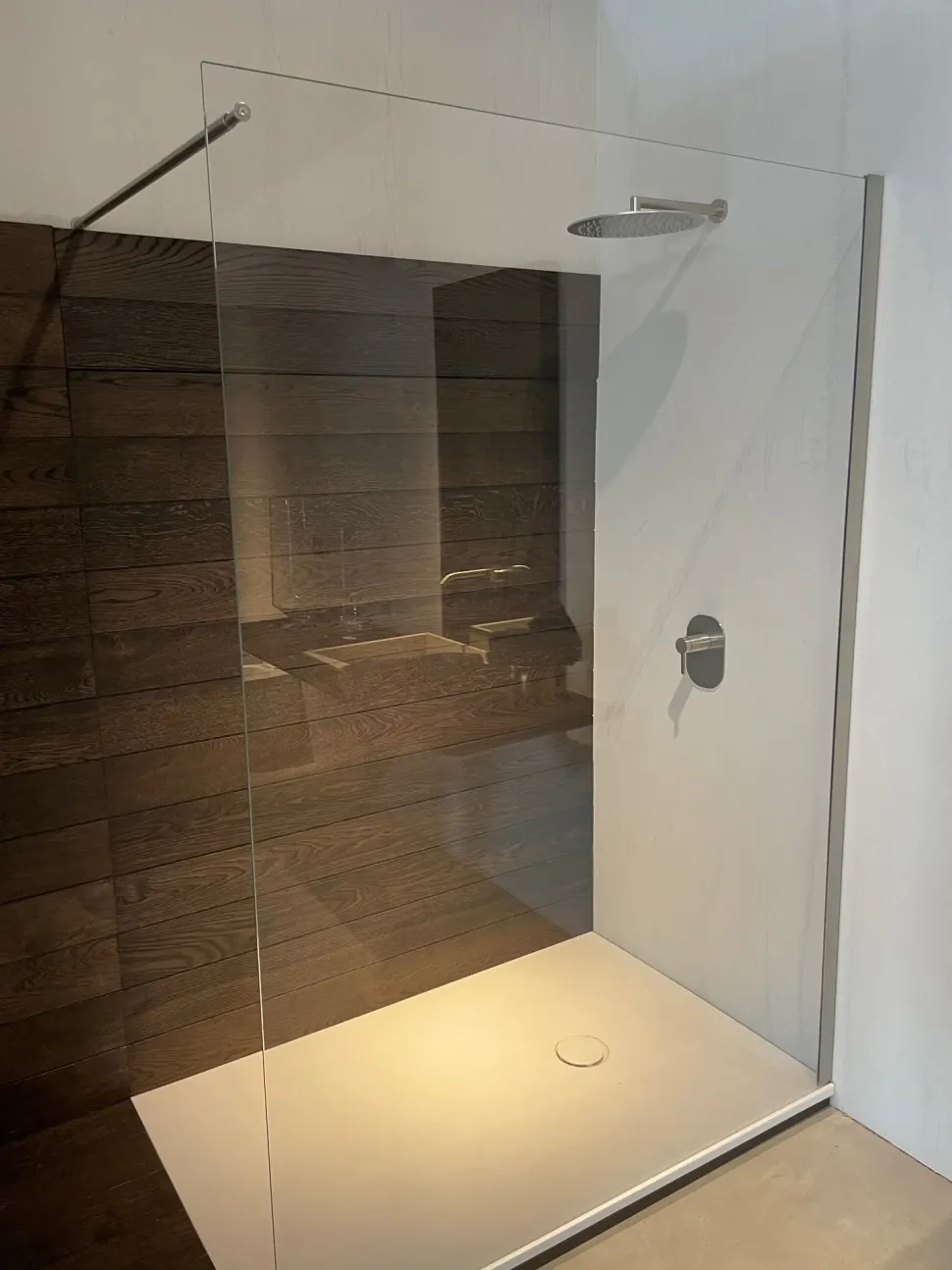 Arredamento bagno: mobile Modulnova Water a prezzo Outlet