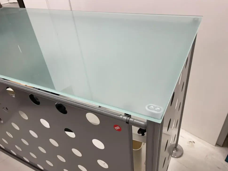 Bancone per reception modello Reception sero disegno in metallo ad un prezzo speciale