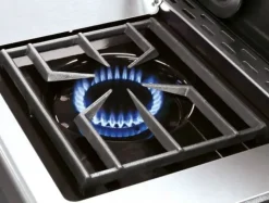 Barbecue modello Barbecue a gas regal 590 nero a marchio Broil king in offerta