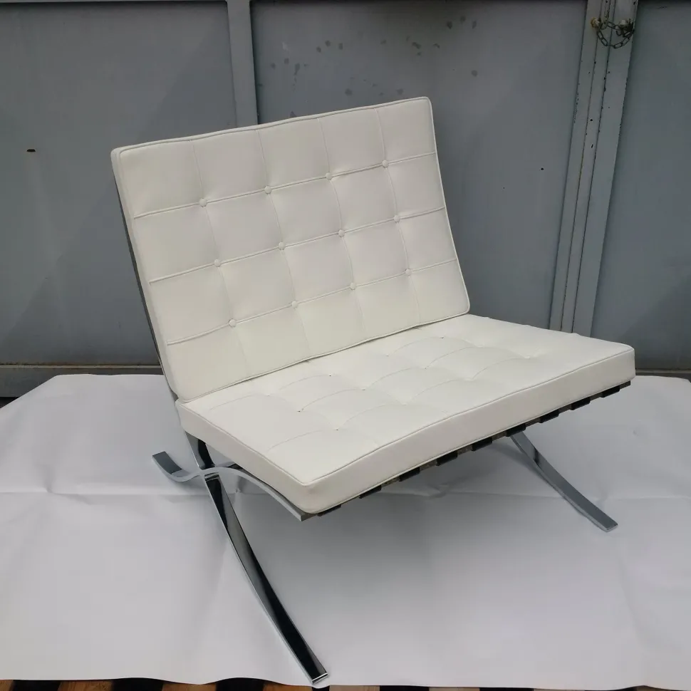 Barcelona Poltrona - L.Mies Van Der Rohe -Produzione by Proiezione -Vari Colori