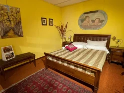 Camera Cantiero Gruppo letto cavenier-noce a prezzo ribassato in legno.