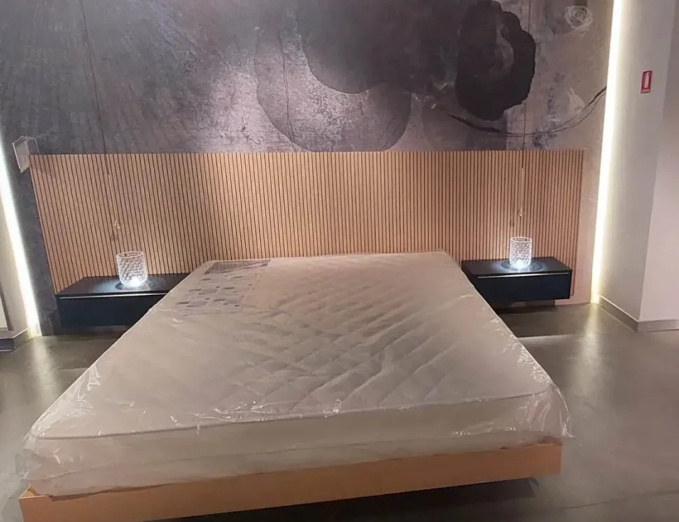 Camera da letto Alfa-logos Pianca in legno a prezzo scontato