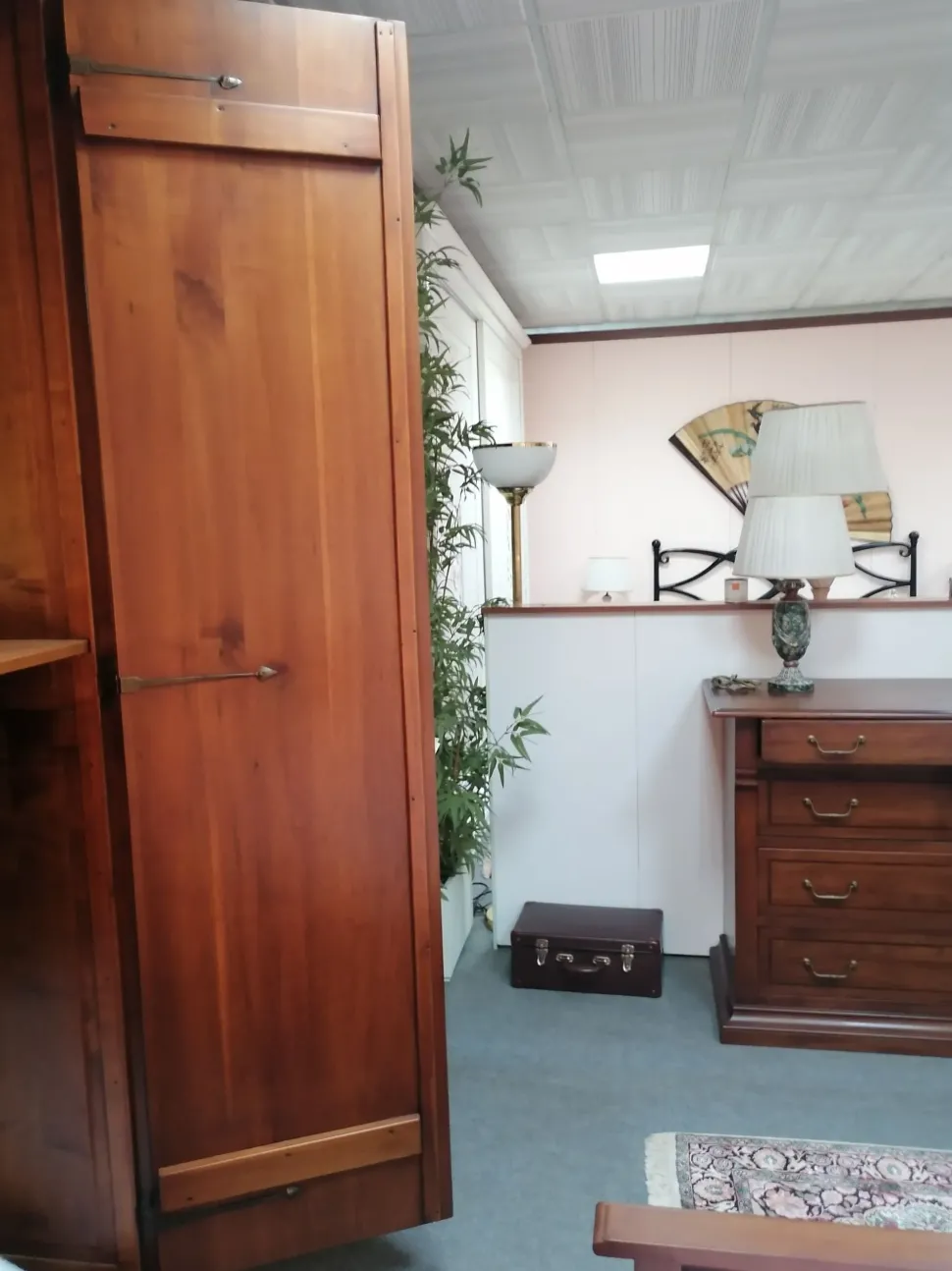 Camera da letto Antiquariato Pregno mobili in legno a prezzo ribassato