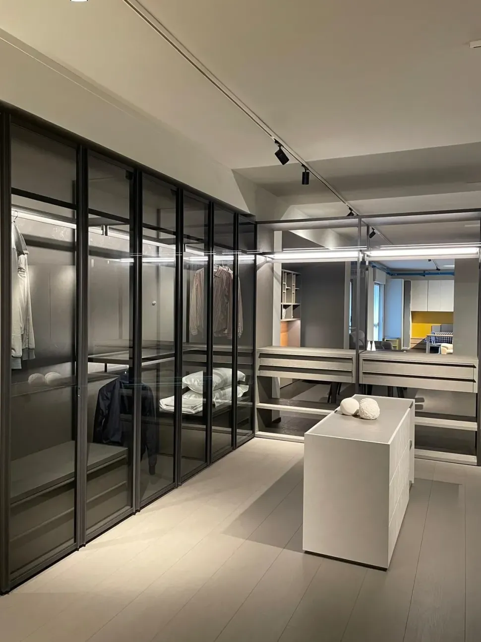 Camera da letto Armadio battente e bellavista sangiacomo Sangiacomo a prezzo ribassato