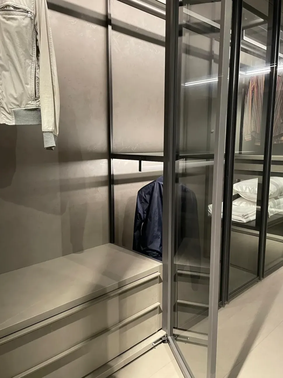 Camera da letto Armadio battente e bellavista sangiacomo Sangiacomo a prezzo ribassato