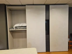 Camera da letto Camera tomasella con armadio scorrevole Tomasella a un prezzo conveniente