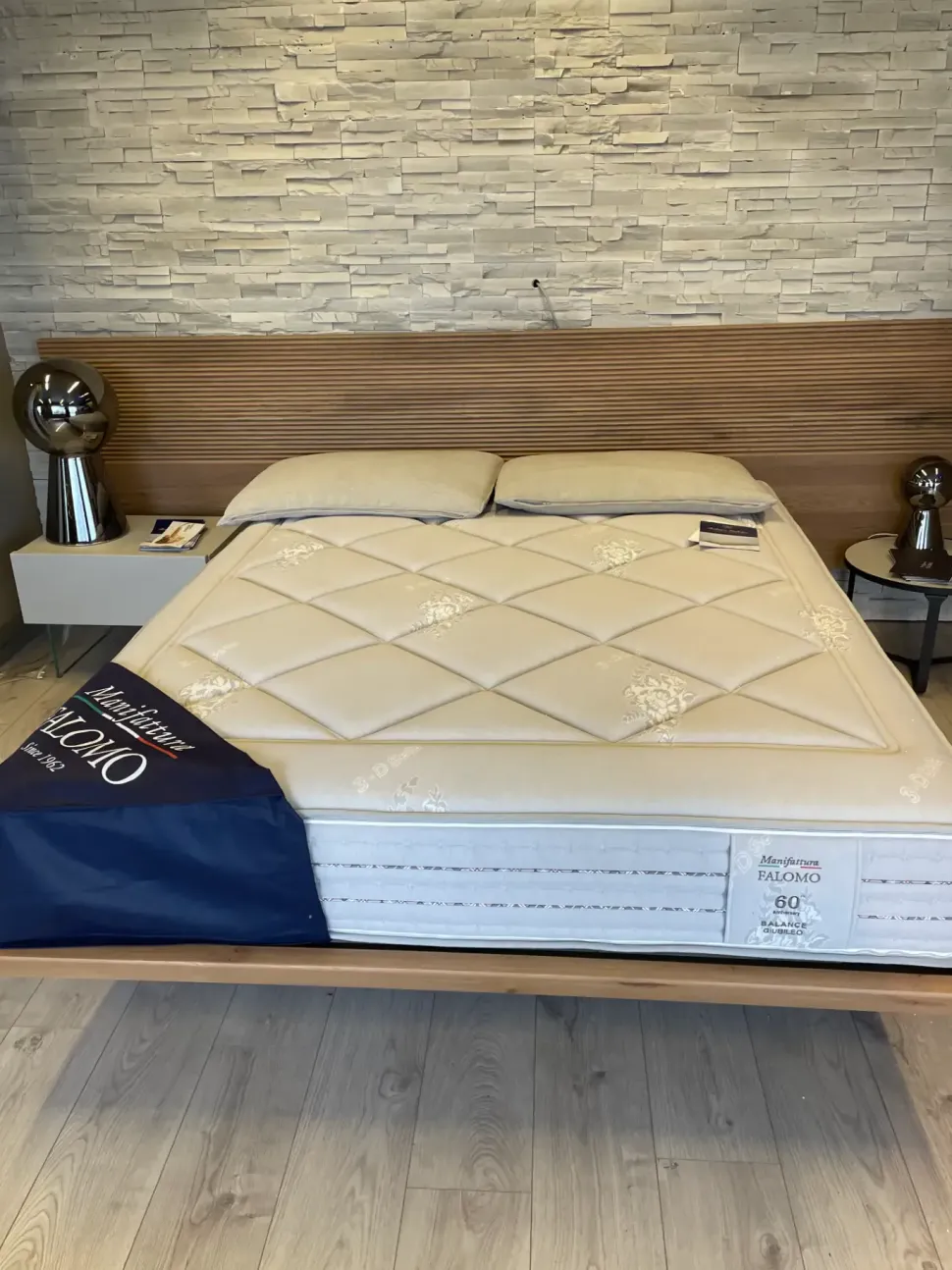 Camera da letto Devina nais Letto devina nais modello zen sospeso a prezzi outlet