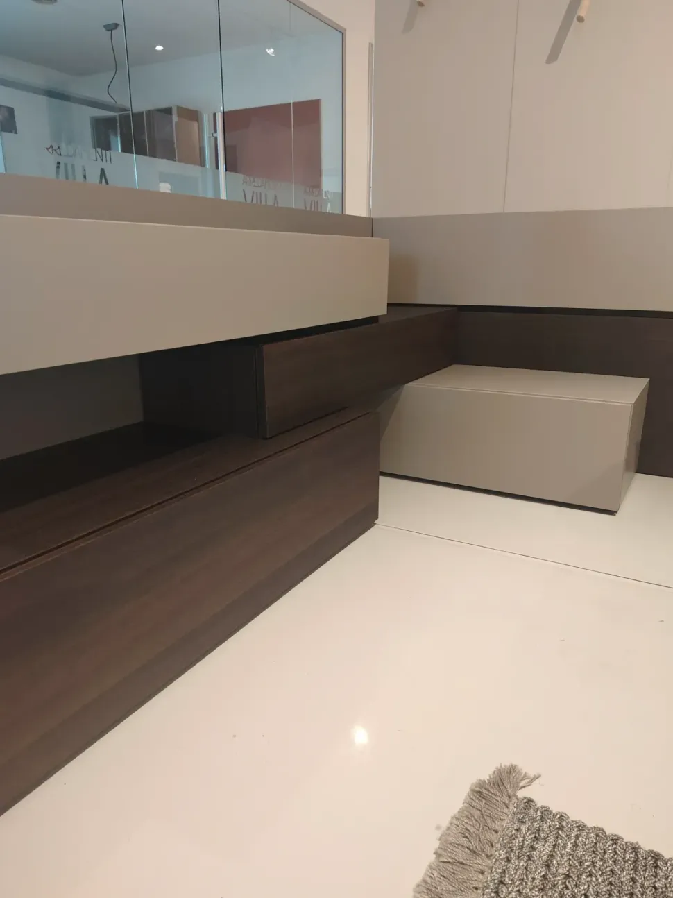 Camera da letto Filo con boiserie Pianca in legno a prezzo scontato