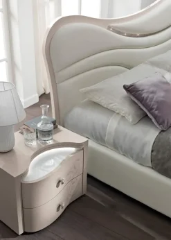 Camera da letto Glamour champagne Spar in laminato a prezzo scontato