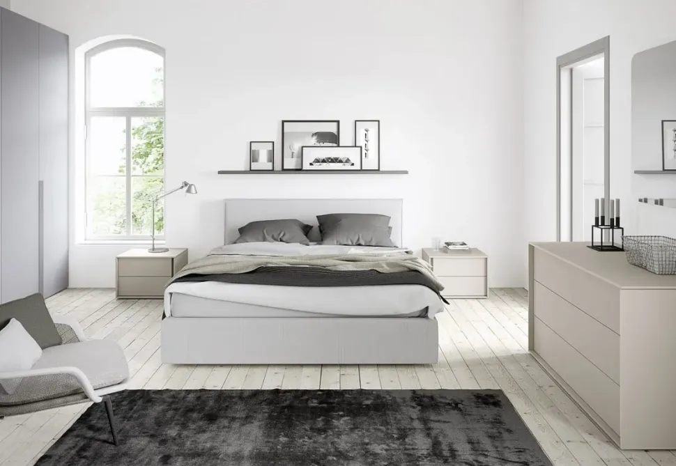 Camera da letto Letto + gruppo + armadio Novamobili in laccato opaco a prezzo scontato