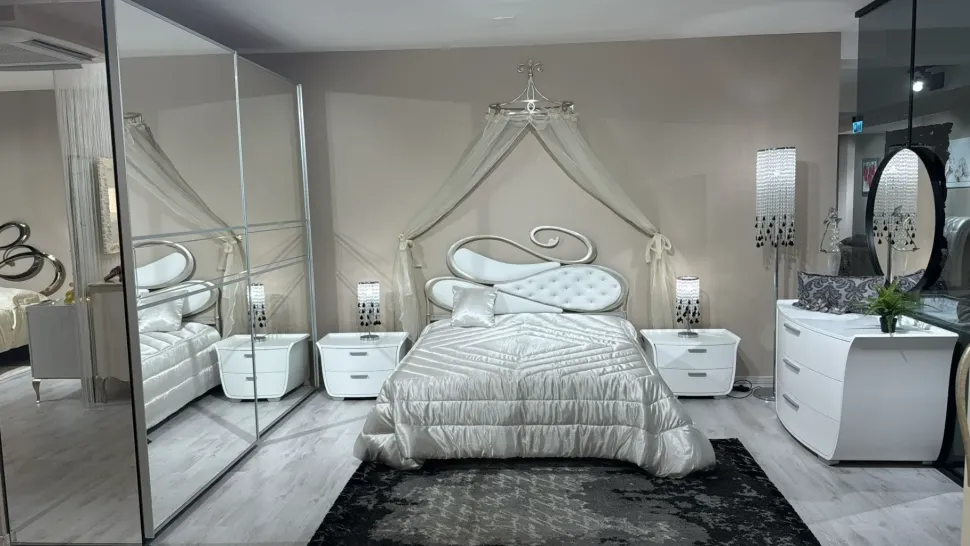 Camera da letto Mirror Artigianale in laccato opaco in Offerta Outlet